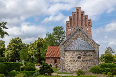 Kopenhag bölgesindeki Verlose kasabasındaki geleneksel Danimarka kilisesi