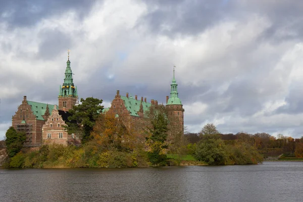 Frederiksberg palota Hilleroedben, Koppenhágától északra — Stock Fotó