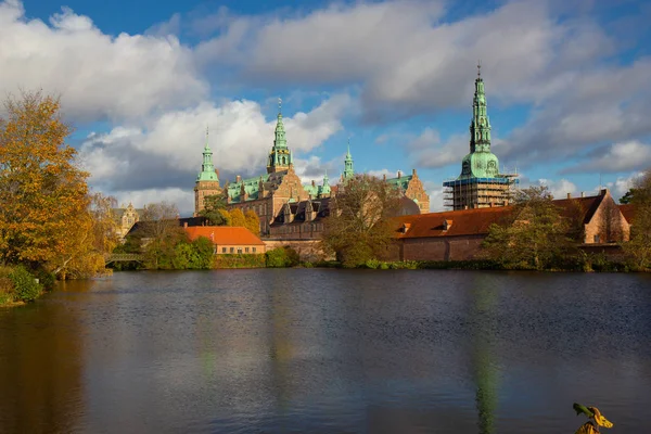 Frederiksberg palota Hilleroedben, Koppenhágától északra — Stock Fotó