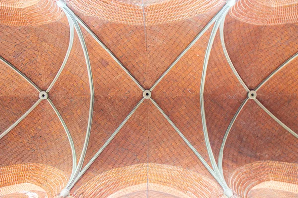Techo ornamental en la iglesia del mercado en Hannover, Alemania — Foto de Stock