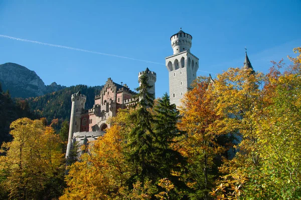 Vista del famoso castillo de Neuschwanstein en Baviera — Foto de Stock