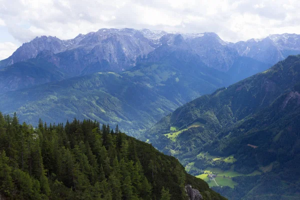 Widok na dolinę rzeki Salsach w Alpach — Zdjęcie stockowe