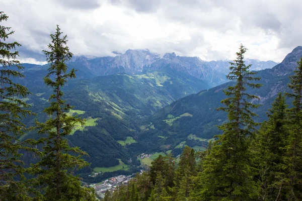 Blick auf das Tal der Salsach in den Alpen — Stockfoto