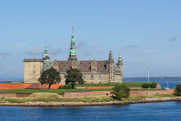 Famosa caslte di Kronborg a Helsingoer, a nord di Copenaghen — Foto Stock