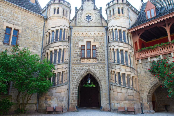 Facade of beautiful Marienburg castle near Hannover — Stock fotografie