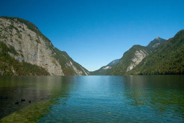 德国巴伐利亚Berchtesgaden国家公园著名的Koenigssee — 图库照片