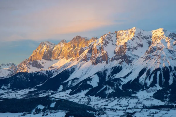 Luz Noche Cordillera Estación Esquí Schladming Alpes Austriacos —  Fotos de Stock