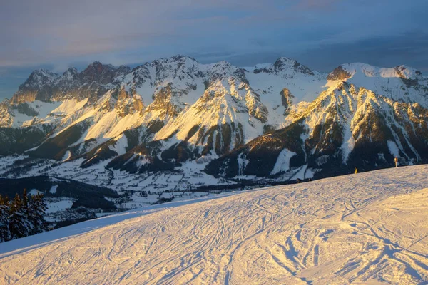 Luz Noche Cordillera Estación Esquí Schladming Alpes Austriacos —  Fotos de Stock