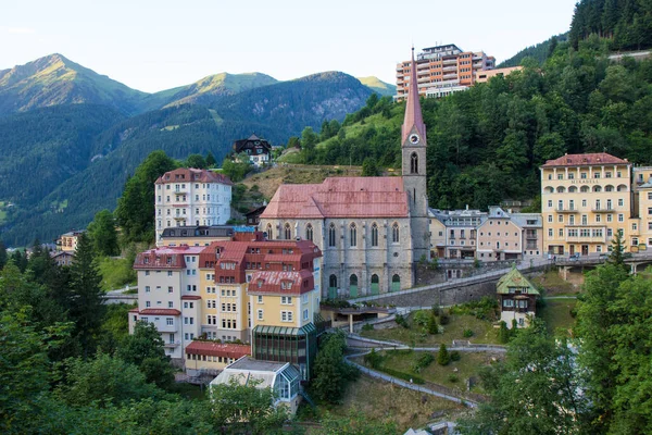 Houses in Bad Gastein town in Austrian Alps — Stock Photo, Image