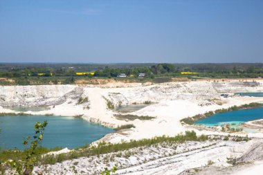 Danimarka 'da bir kireçtaşı ocağı olan Faxe Kalkbrud' un manzarası