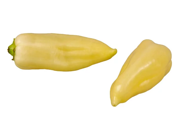 Dvě čerstvé papriky na bílém pozadí — Stock fotografie
