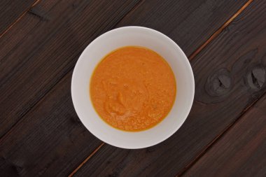 Nohut krem çorbası bir tablo