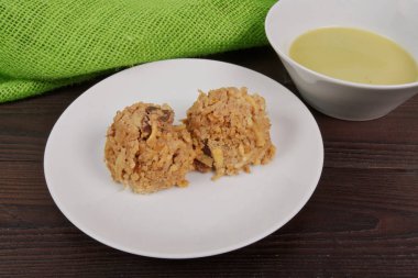 Millets meyve bir tablo ile