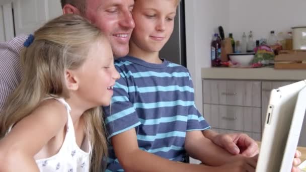 Rodziny przy selfie — Wideo stockowe