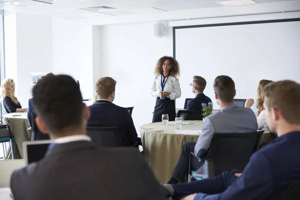 Businesswoman Making Presentation At Conference — Stock Photo, Image