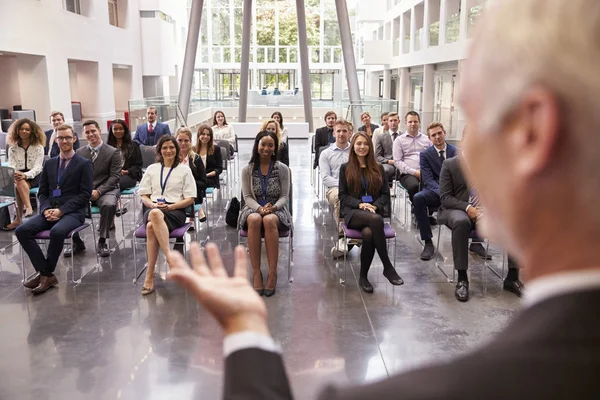 Audience Applauding Speaker After Conference Presentation — Stock Photo, Image