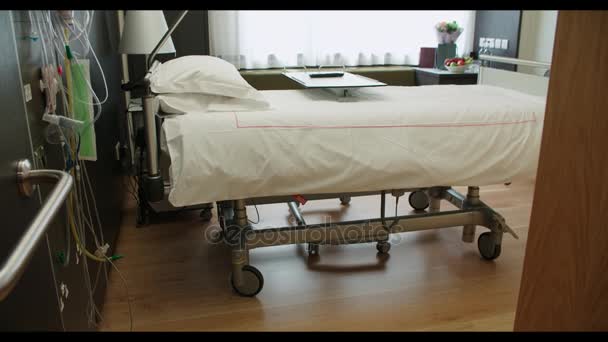 Άδειο δωμάτιο ασθενών στο νοσοκομείο — Αρχείο Βίντεο