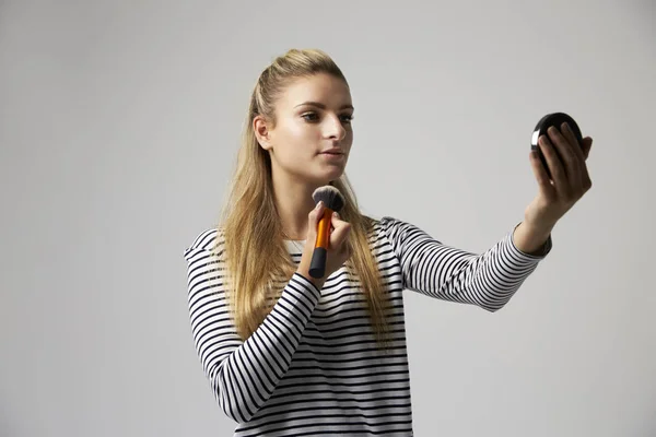 Mujer Maquillaje Artista —  Fotos de Stock