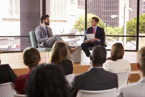 Speaker and interviewer at seminar — Stock Photo, Image