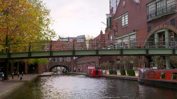 Bridge Over csatorna a Birmingham City — Stock videók