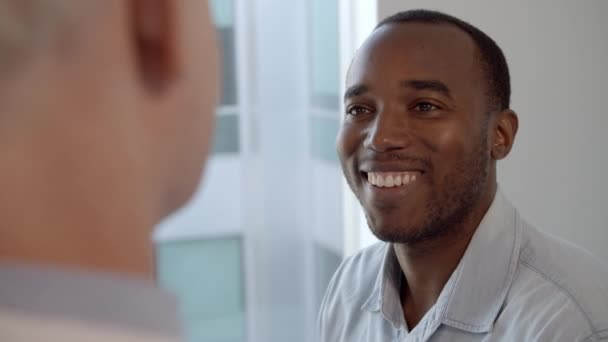 Médecin rencontre avec le patient — Video