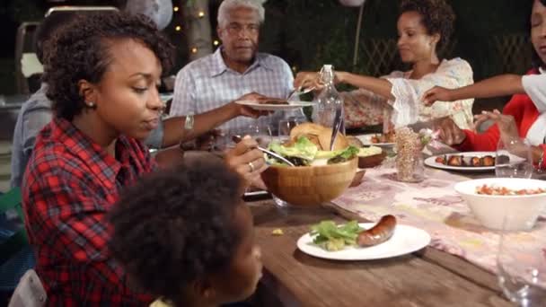 Masada yemek Aile Servisi — Stok video