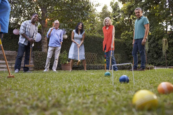 Mature Friends Playing Croquet — Stock Photo, Image