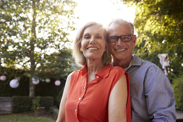 Liefdevolle ouder paar — Stockfoto