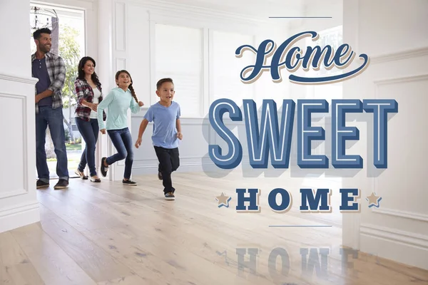 Hispanic Family In Their New Home — Stock Photo, Image