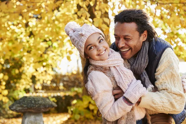 Porträtt av far med dotter — Stockfoto