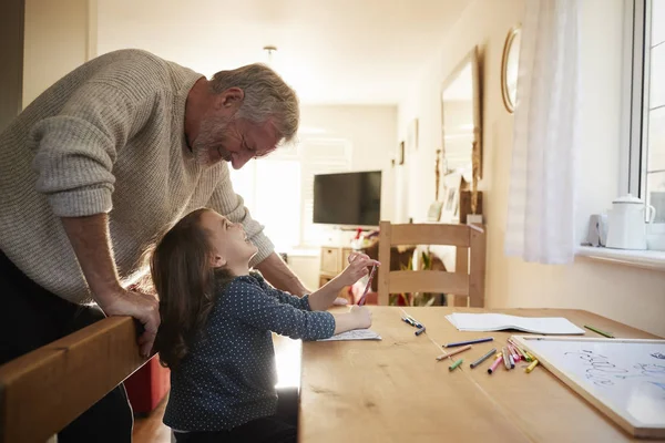 Farfar och barnbarn färg bild — Stockfoto