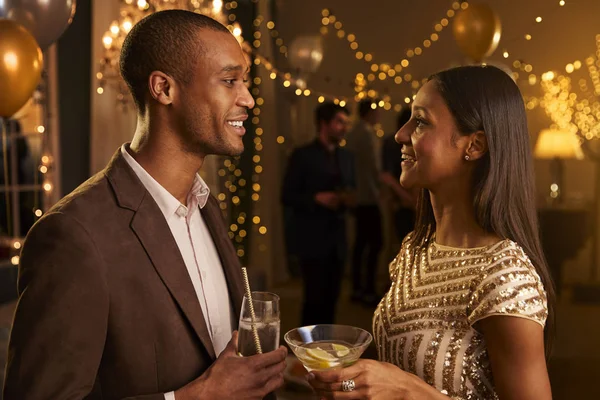 Romantic Couple Enjoying Cocktails — Stock Photo, Image