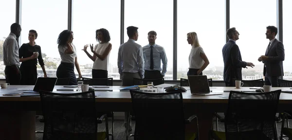 Reunião de empresários na sala de reuniões — Fotografia de Stock