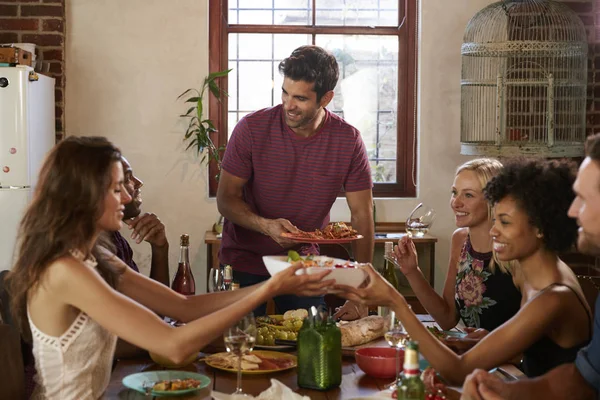 Amici a cena Festa — Foto Stock