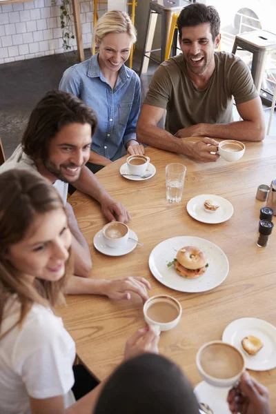 Friends Meeting In Coffee Shop — Stock Photo, Image