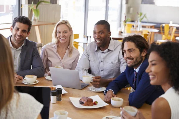 Group Of Businesspeople Having Meeting — Stock Photo, Image