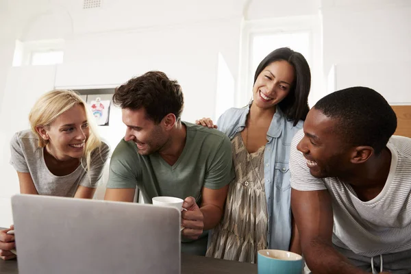 Friends Drinking Coffee In Kitchen — Stock Photo, Image