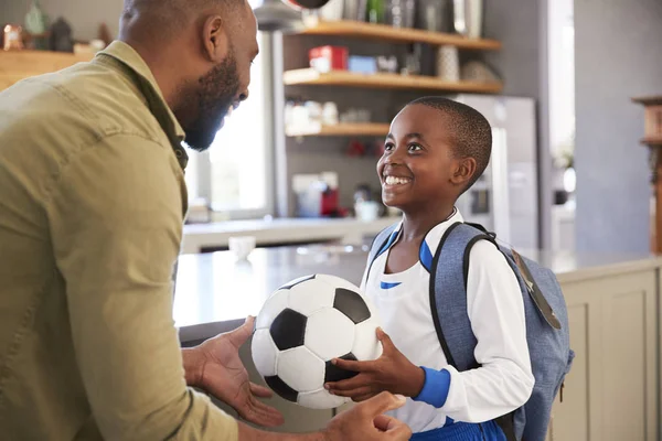 Father Saying Goodbye To Son — Stock Photo, Image