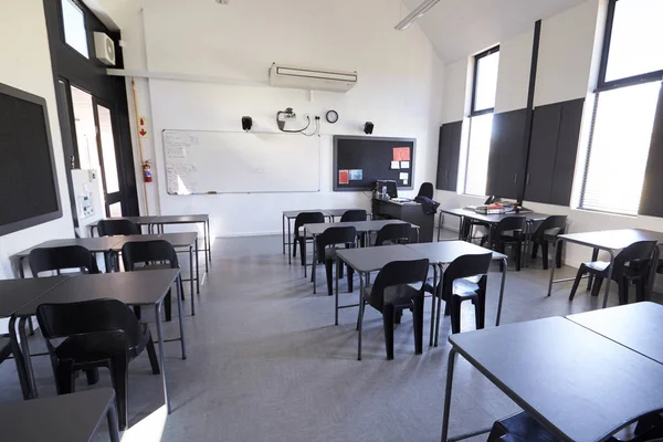 Aula vacía de la escuela primaria — Foto de Stock