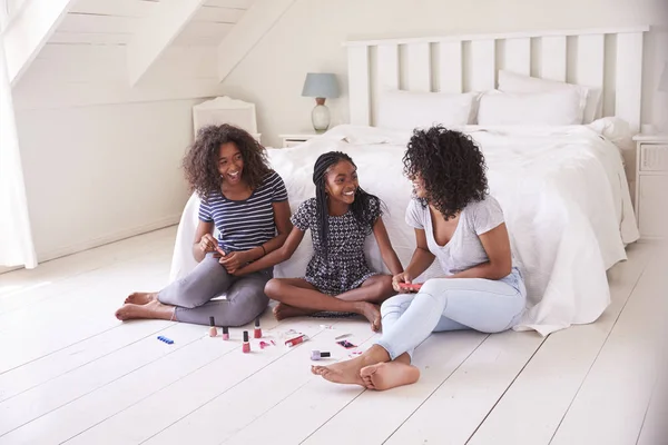 Three Teenage Sisters — Stock Photo, Image