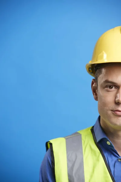 Trabalhador da construção em chapéu duro — Fotografia de Stock