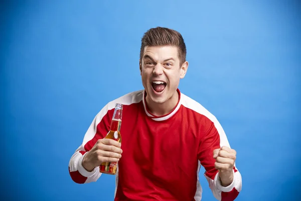 Fanático de los deportes masculinos celebrando — Foto de Stock