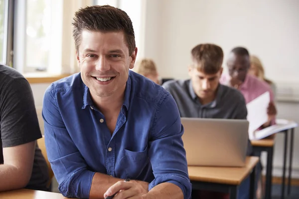 Mogen manlig Student — Stockfoto