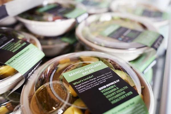 Saladas Takeaway Saudáveis Exposição Cafetaria — Fotografia de Stock