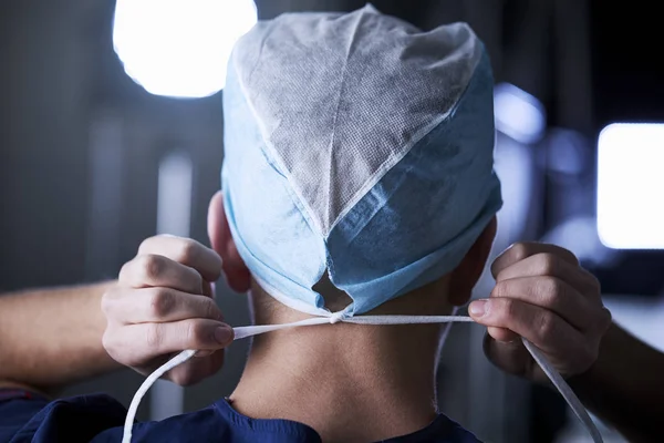 Chirurgo Legatura Tappo Chirurgico Preparazione Vista Posteriore — Foto Stock