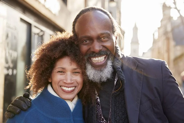 Portrait Mature Couple Walking City Fall Together — Stock Photo, Image