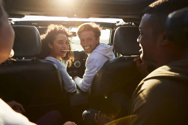 Four Young Adult Friends Travelling Together Car — Stock Photo, Image