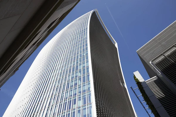 2017年5月 伦敦城这会儿街20号对讲机大楼的低角视图 — 图库照片