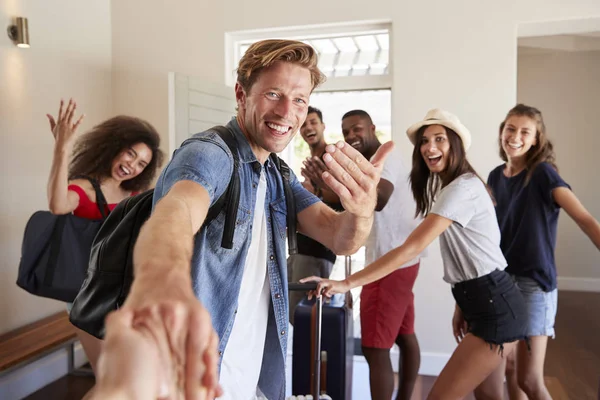 Synvinkel Skott Vänner Lämnar Sommaren Semester Hyra — Stockfoto