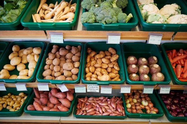 Exhibición Verduras Frescas Tienda Granja Ecológica — Foto de Stock